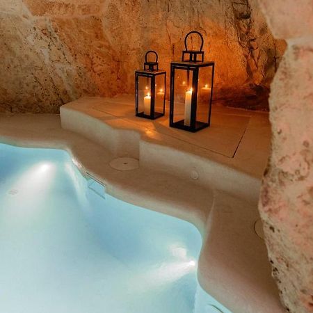 Alesia Luxury Cave Bed & Breakfast Остуни Екстериор снимка