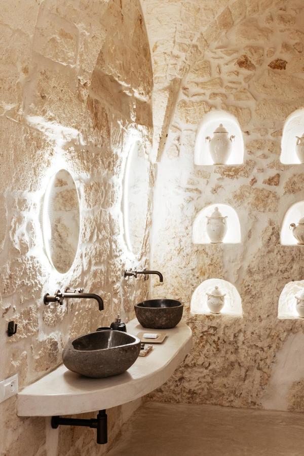 Alesia Luxury Cave Bed & Breakfast Остуни Екстериор снимка