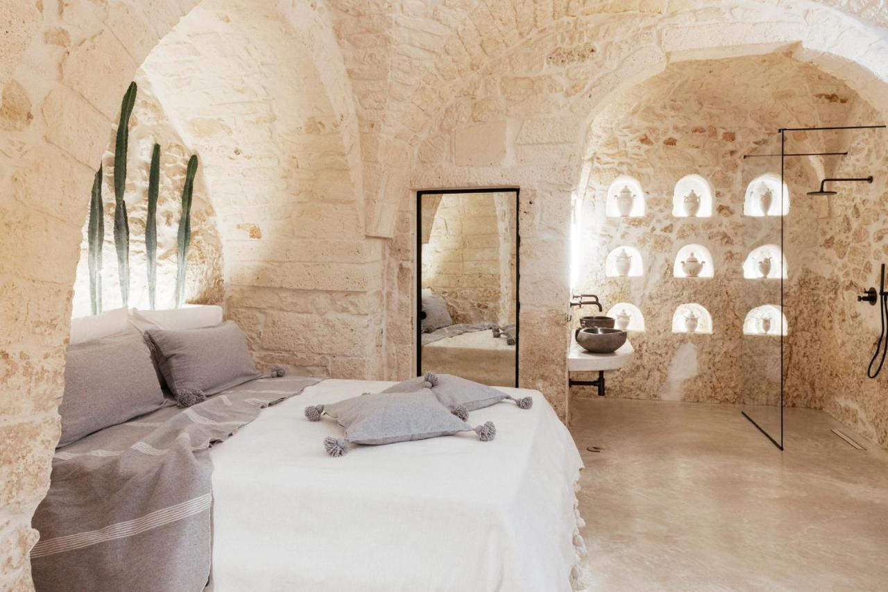 Alesia Luxury Cave Bed & Breakfast Остуни Екстериор снимка