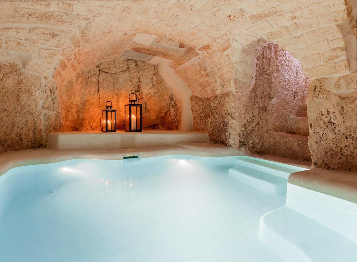 Alesia Luxury Cave Bed & Breakfast Остуни Екстериор снимка