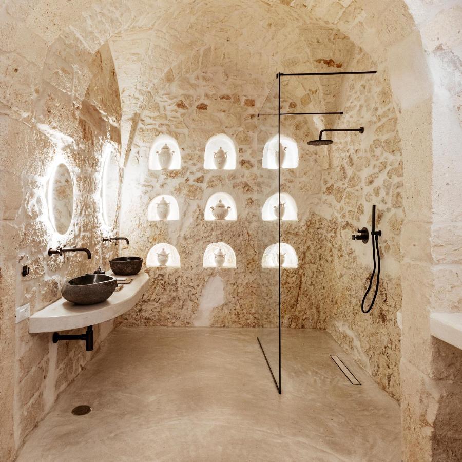 Alesia Luxury Cave Bed & Breakfast Остуни Екстериор снимка