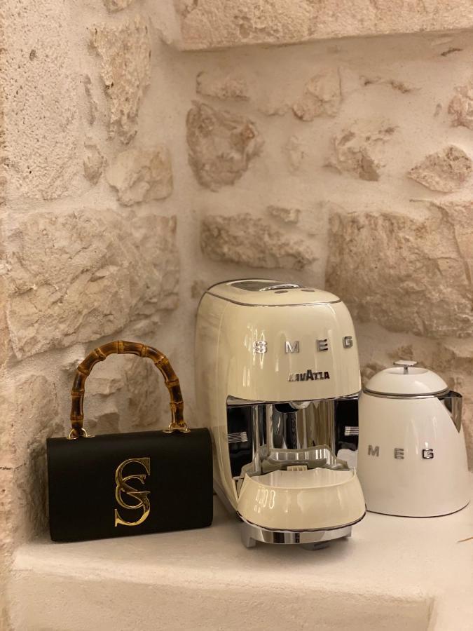 Alesia Luxury Cave Bed & Breakfast Остуни Екстериор снимка