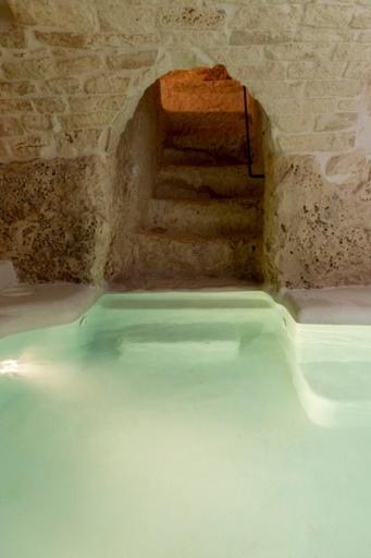 Alesia Luxury Cave Bed & Breakfast Остуни Екстериор снимка
