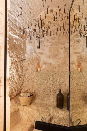 Alesia Luxury Cave Bed & Breakfast Остуни Екстериор снимка