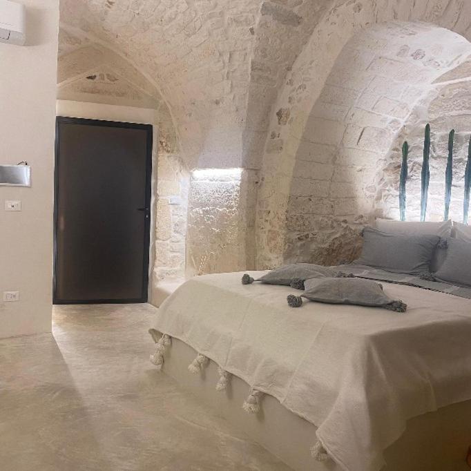 Alesia Luxury Cave Bed & Breakfast Остуни Екстериор снимка