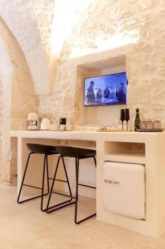 Alesia Luxury Cave Bed & Breakfast Остуни Екстериор снимка