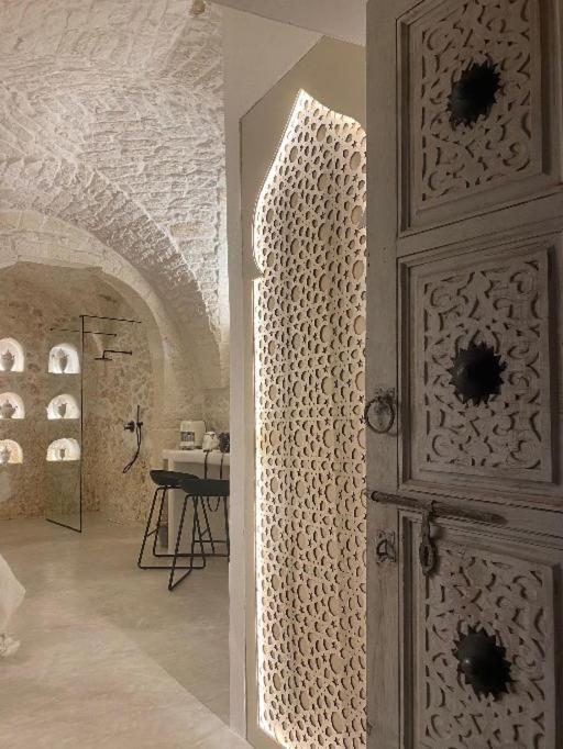 Alesia Luxury Cave Bed & Breakfast Остуни Екстериор снимка